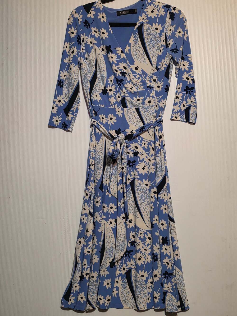 Lauren Ralph Lauren Women's Blue Floral Wrap Dress Size 0 Midi Tie Belt V-Neck